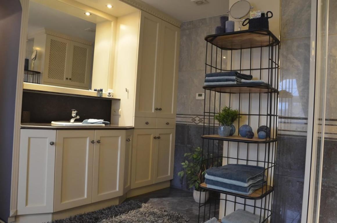 B&B Serenity NeerNeerpelt 外观 照片